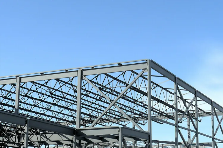 تاچ آپ رنگ در اسکلت ساختمان