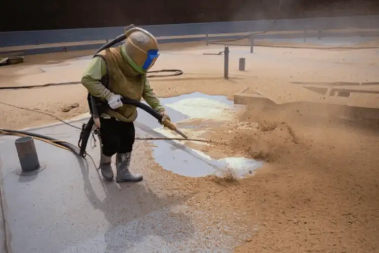 سندبلاست کردن